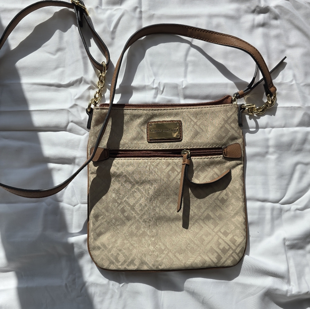 Tommy Hilfiger Crossbody Bag